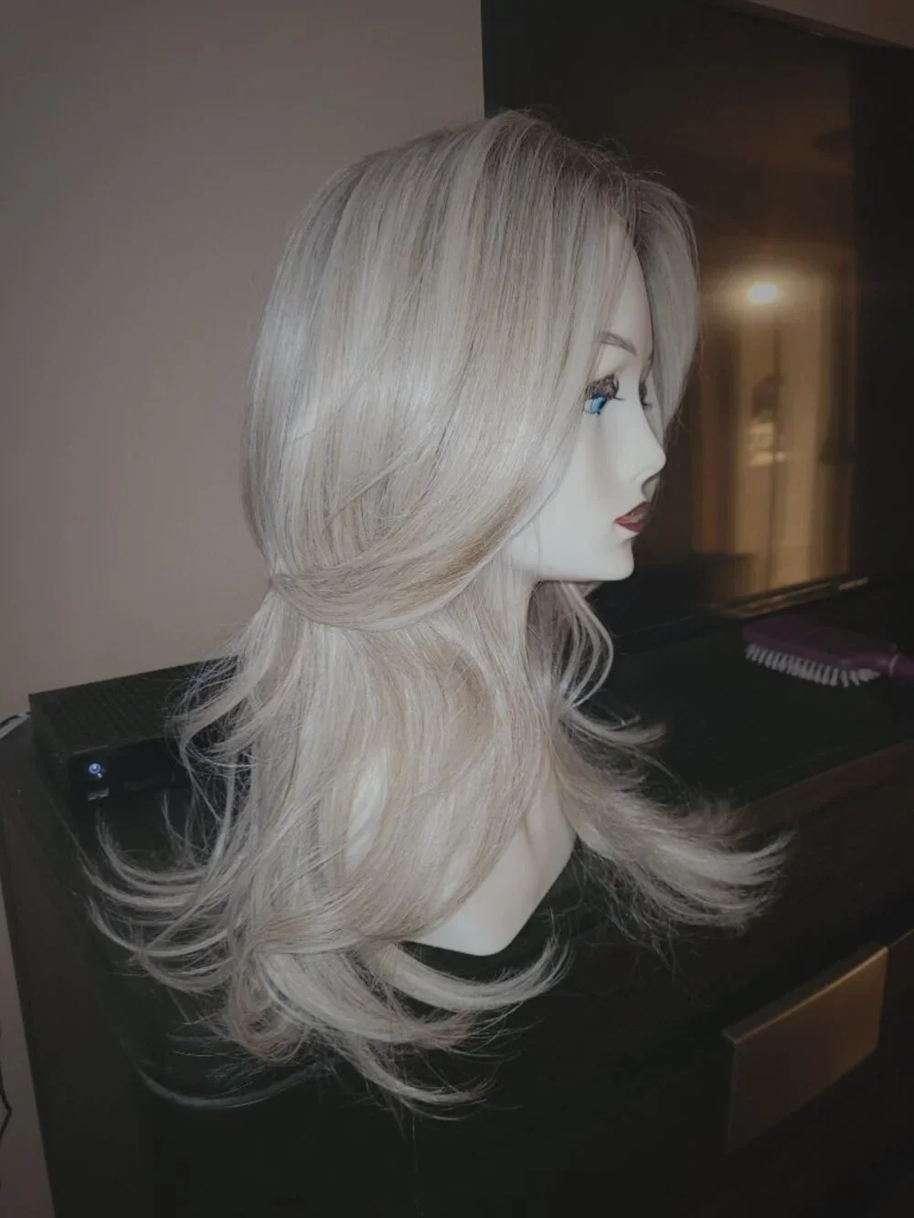 Ash blonde 20 inch long